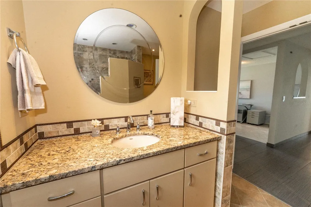 3210 BAYOU SOUND Longboat Key, FL 34228