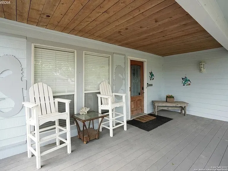 222 S 12th Street Aransas Pass, TX 78336