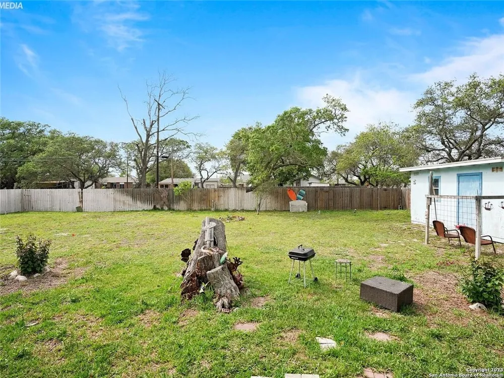 222 S 12th Street Aransas Pass, TX 78336