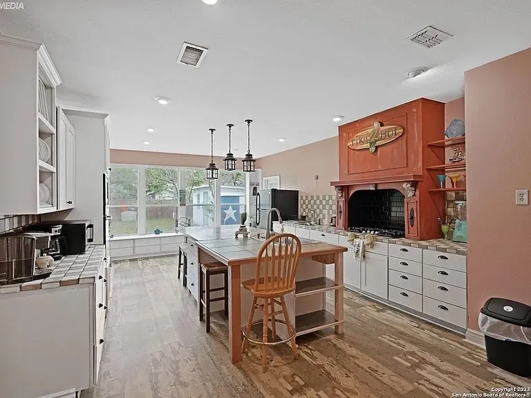 222 S 12th Street Aransas Pass, TX 78336