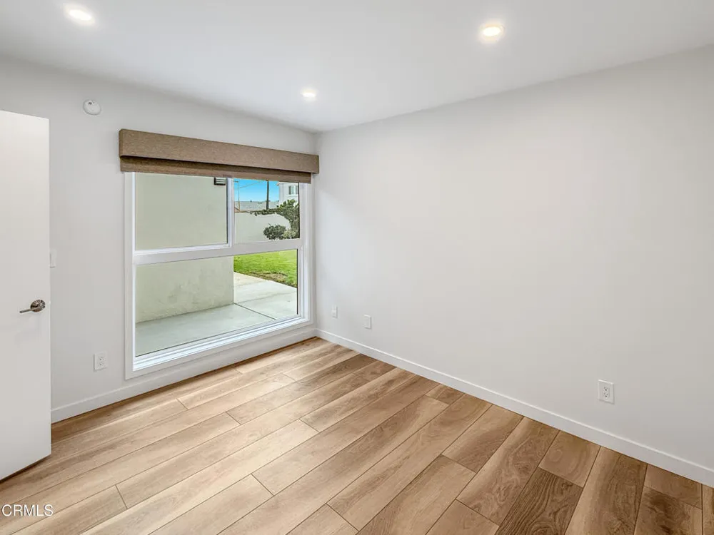 61 Redwood Avenue Ventura, CA 93003