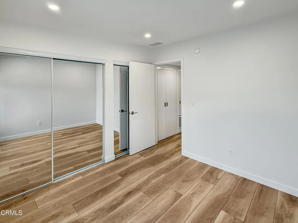 61 Redwood Avenue Ventura, CA 93003