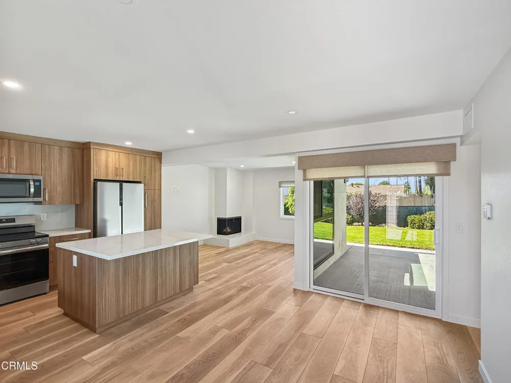 61 Redwood Avenue Ventura, CA 93003