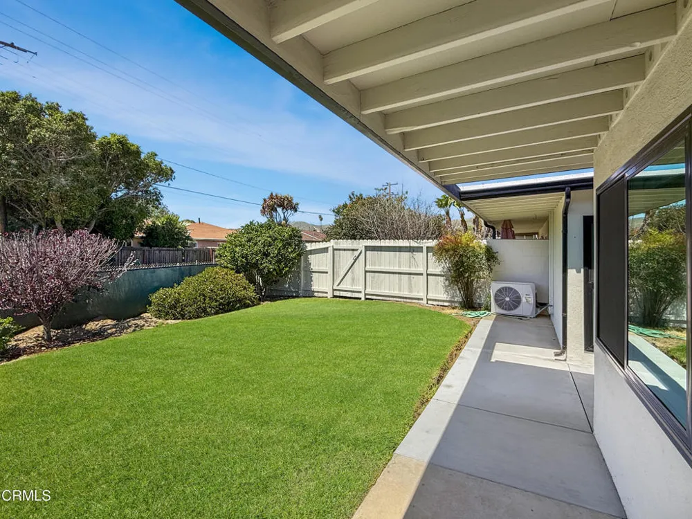 61 Redwood Avenue Ventura, CA 93003