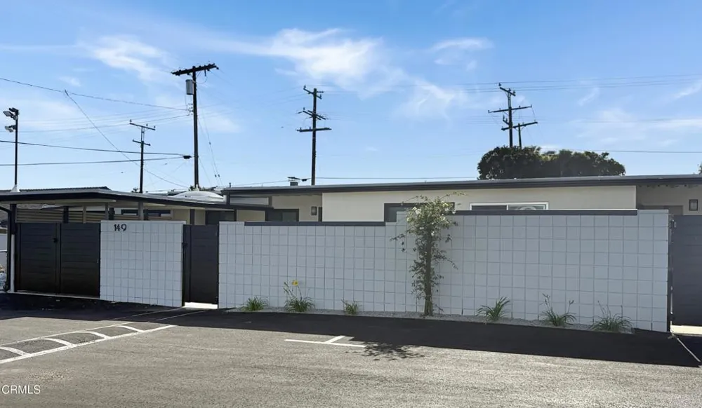 61 Redwood Avenue Ventura, CA 93003