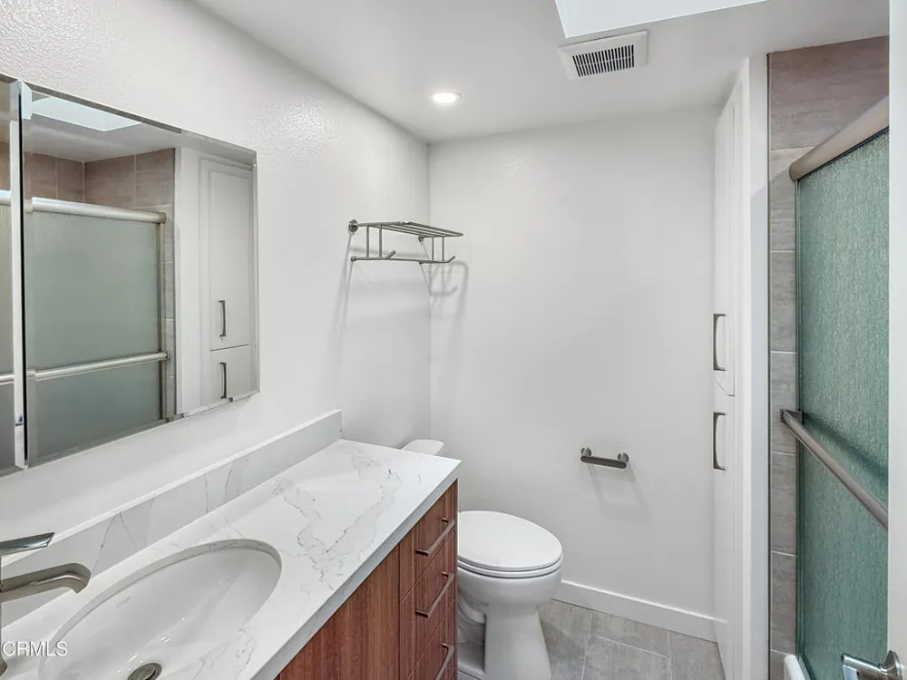 61 Redwood Avenue Ventura, CA 93003