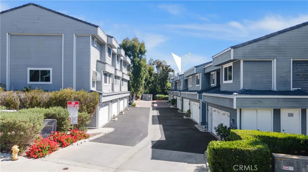 24879 Nueva Vista Laguna Niguel, CA 92677