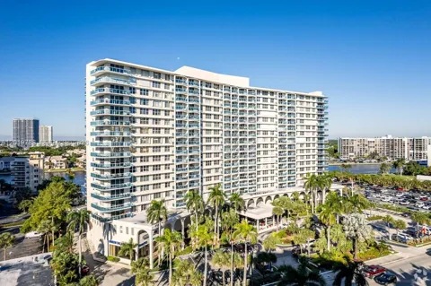 3800 S Ocean Dr #818