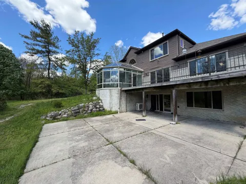21707 Lilac Lane