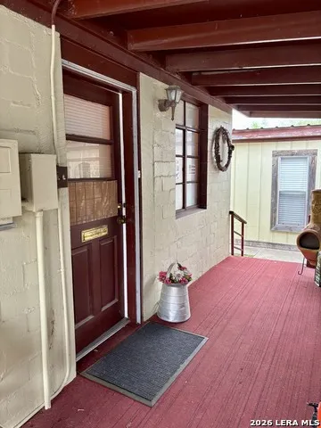 86 Chandler Ave Brackettville, TX 78832
