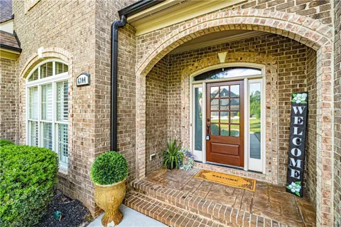 6304 Autumn Crest Court