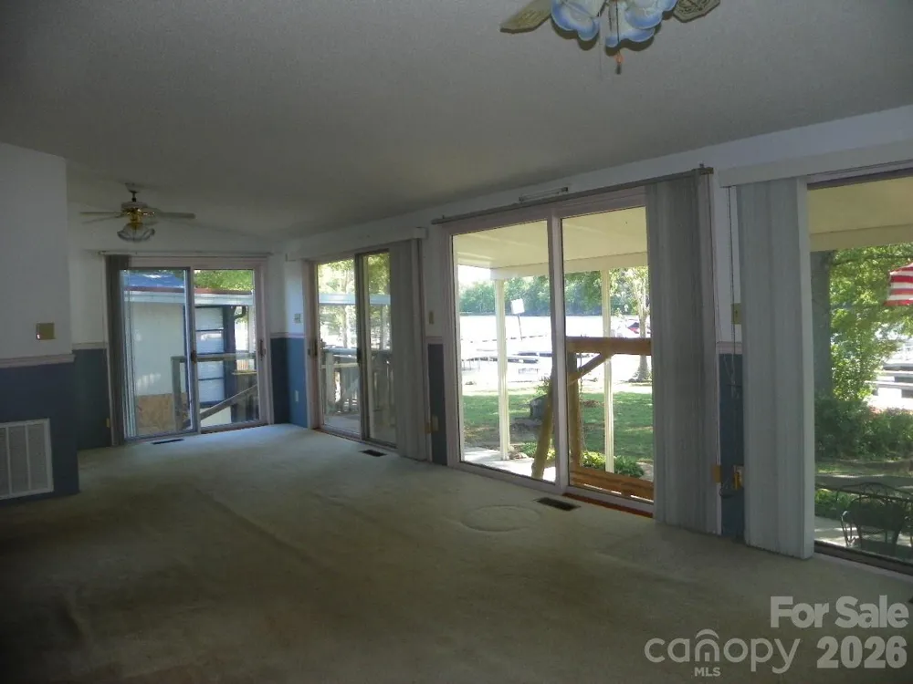 105 Dogwood Circle New London, NC 28127