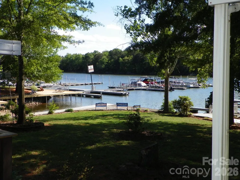 105 Dogwood Circle New London, NC 28127