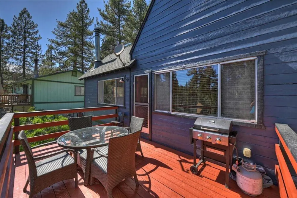 39187 Arapahoe Road Fawnskin, CA 92333