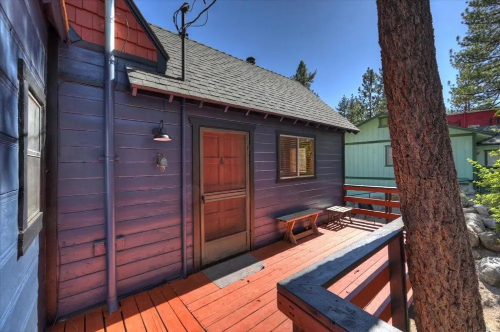 39187 Arapahoe Road Fawnskin, CA 92333