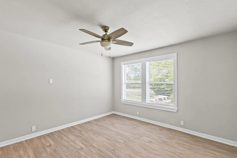 208 Lee Ivie Lane Emory, TX 75440