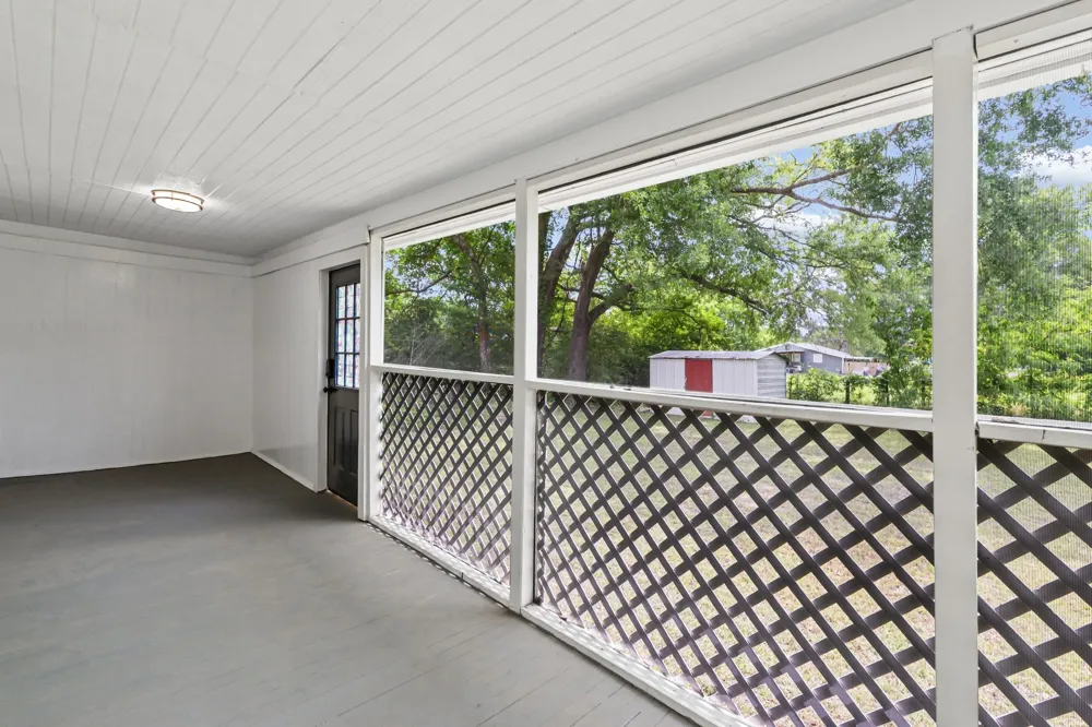 208 Lee Ivie Lane Emory, TX 75440