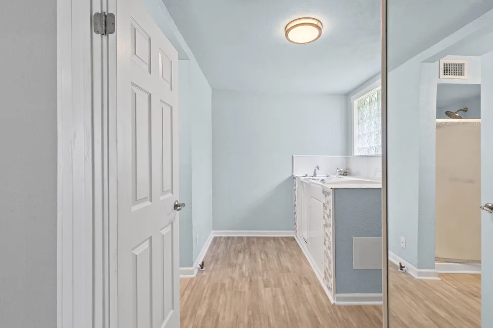 208 Lee Ivie Lane Emory, TX 75440