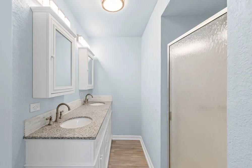 208 Lee Ivie Lane Emory, TX 75440