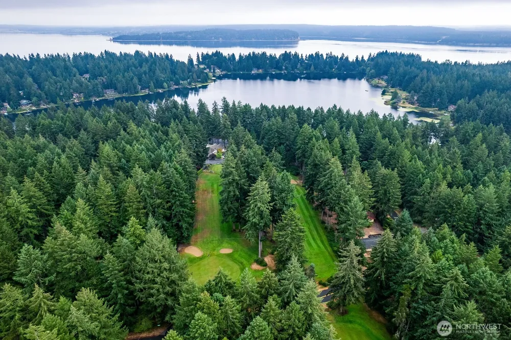 12027 Country Club Drive Anderson Island, WA 98303