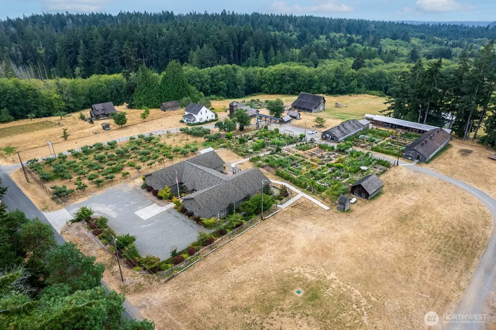12027 Country Club Drive Anderson Island, WA 98303