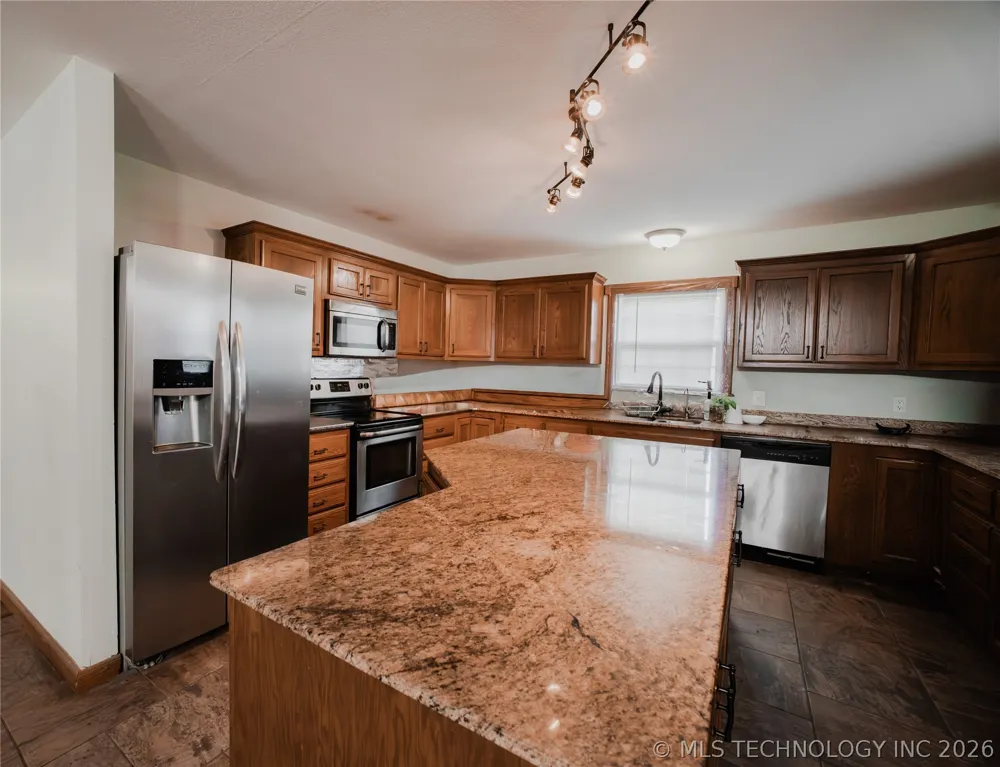 11915 S 24th Street W Oktaha, OK 74450