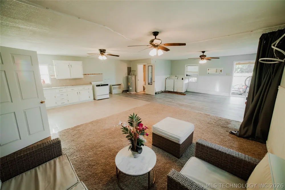 11915 S 24th Street W Oktaha, OK 74450