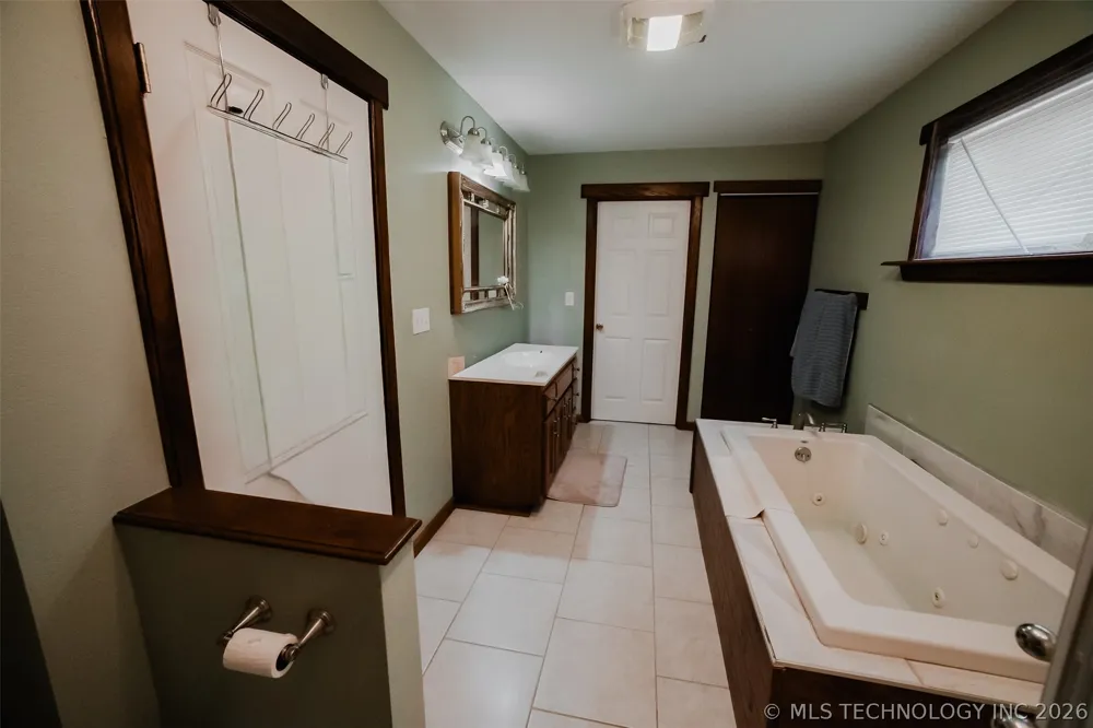 11915 S 24th Street W Oktaha, OK 74450