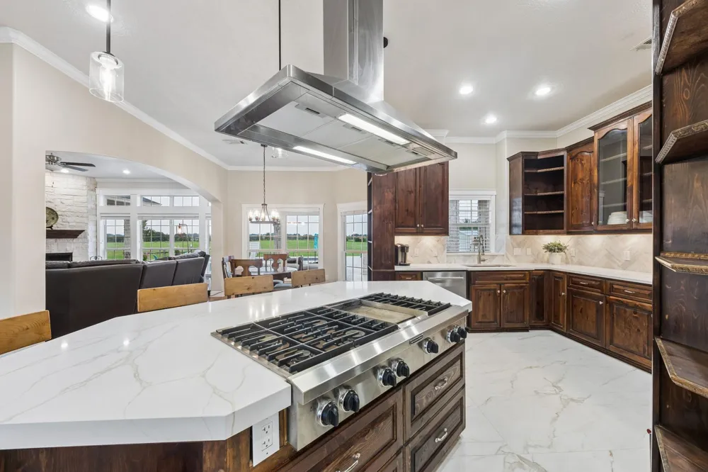 2258 Maler Road Sealy, TX 77474