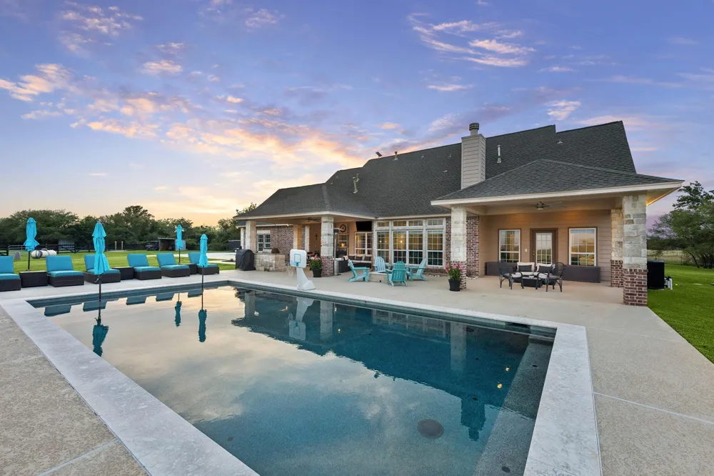 2258 Maler Road Sealy, TX 77474