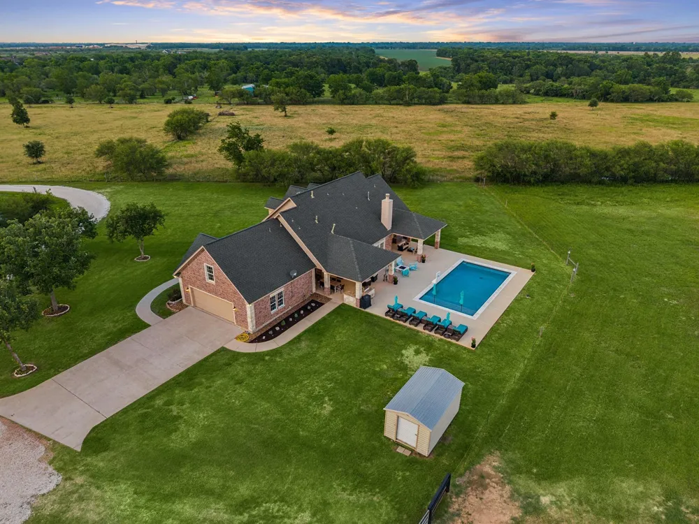 2258 Maler Road Sealy, TX 77474