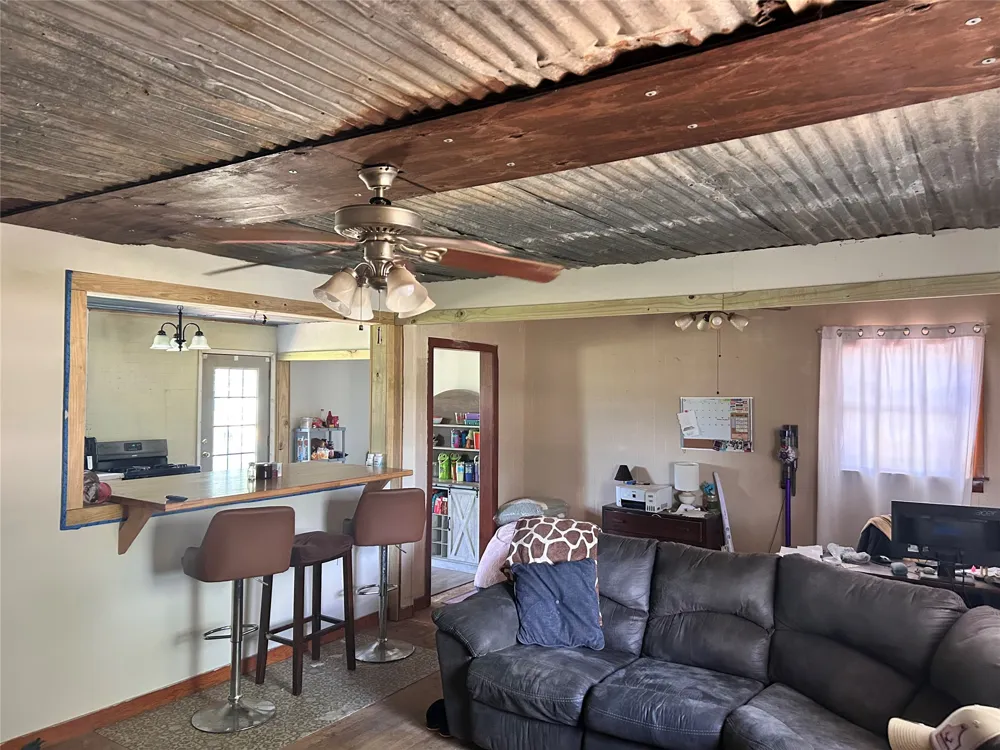 1305 Oak Megargel, TX 76370