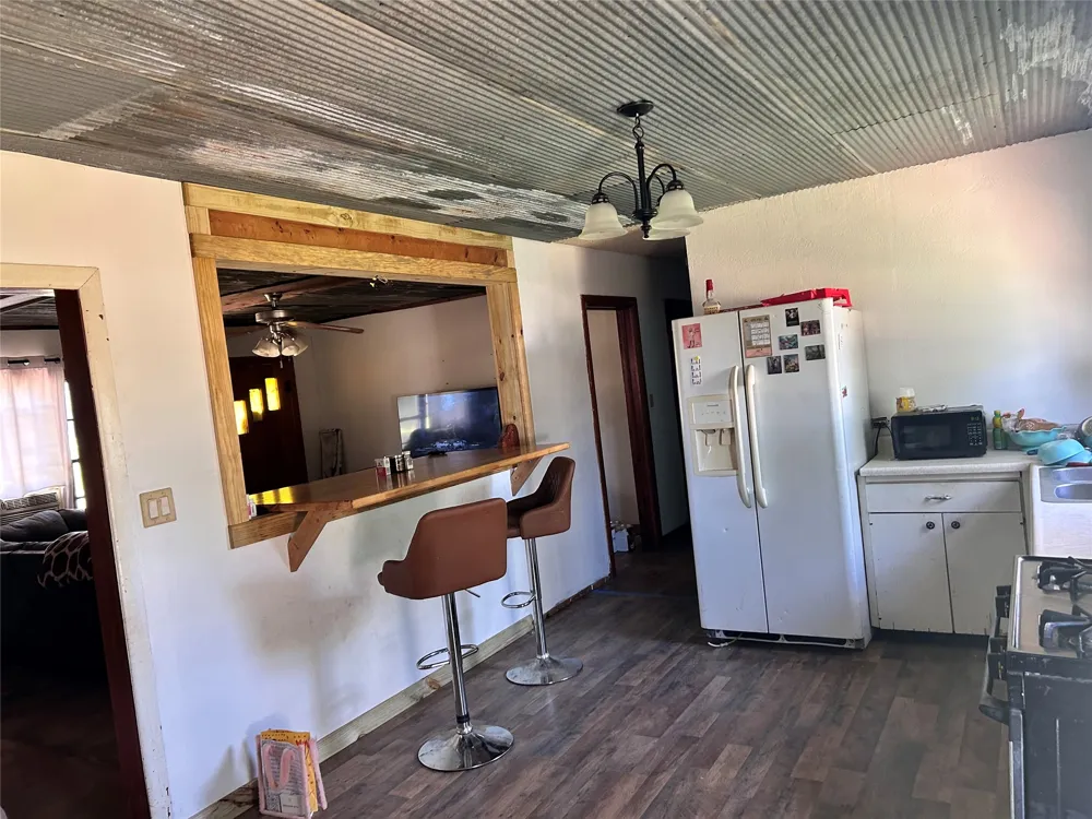 1305 Oak Megargel, TX 76370