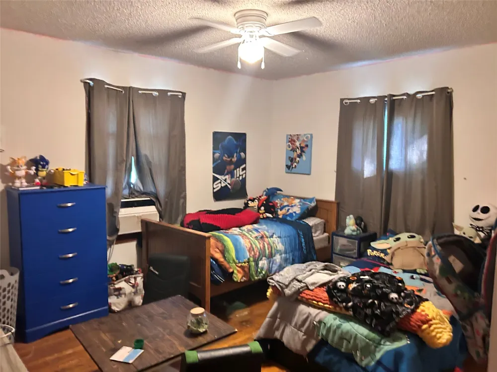 1305 Oak Megargel, TX 76370