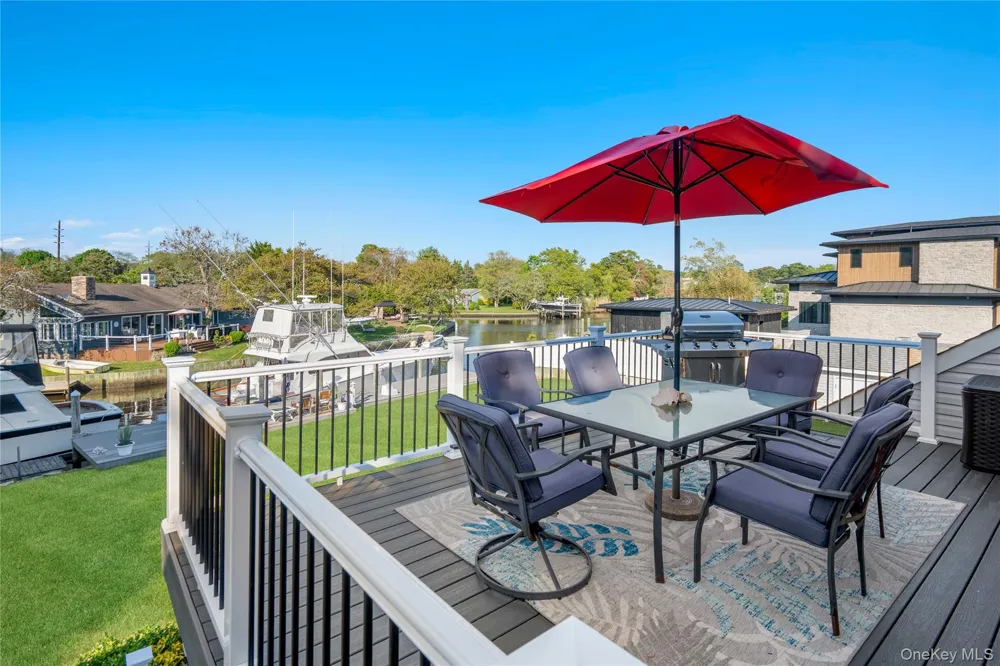 24 Biltmore Avenue Extension Oakdale, NY 11769