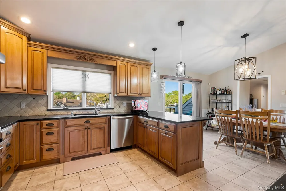 24 Biltmore Avenue Extension Oakdale, NY 11769