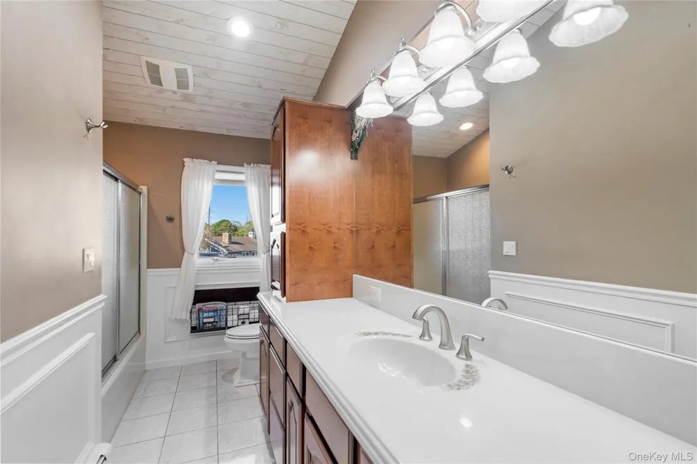 24 Biltmore Avenue Extension Oakdale, NY 11769