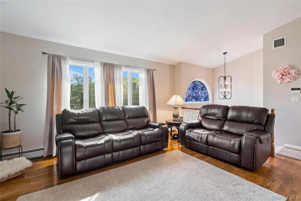24 Biltmore Avenue Extension Oakdale, NY 11769