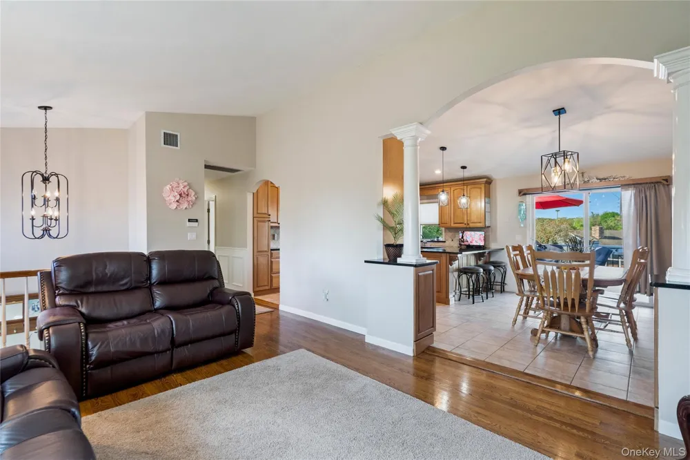 24 Biltmore Avenue Extension Oakdale, NY 11769