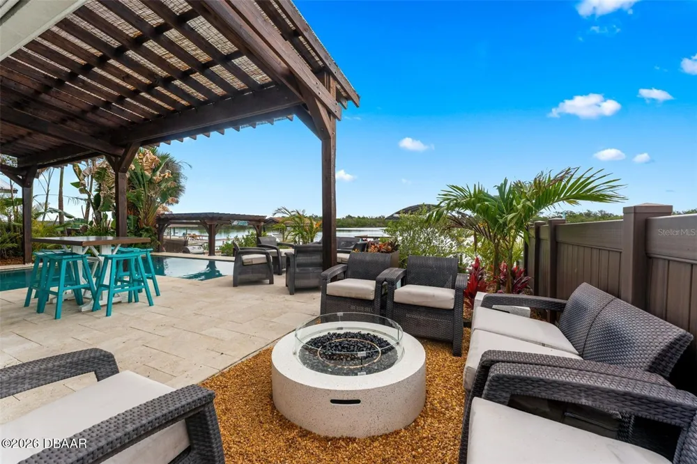29 Pelican Lane Edgewater, FL 32141