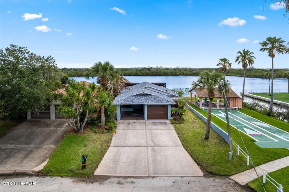 29 Pelican Lane Edgewater, FL 32141