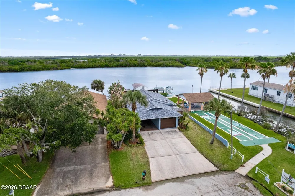 29 Pelican Lane Edgewater, FL 32141