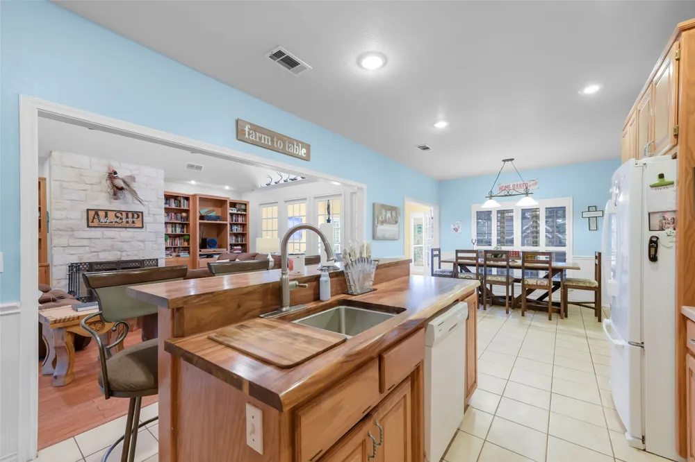 3391 Fm 2190 Jacksboro, TX 76458