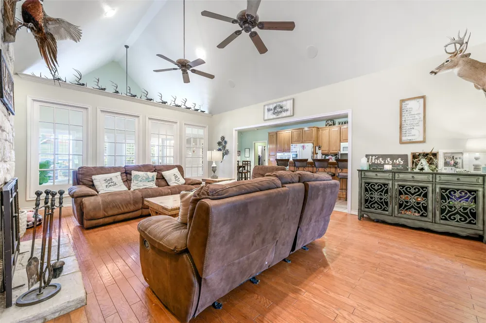 3391 Fm 2190 Jacksboro, TX 76458
