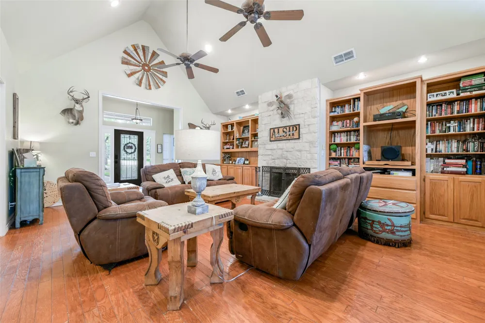 3391 Fm 2190 Jacksboro, TX 76458