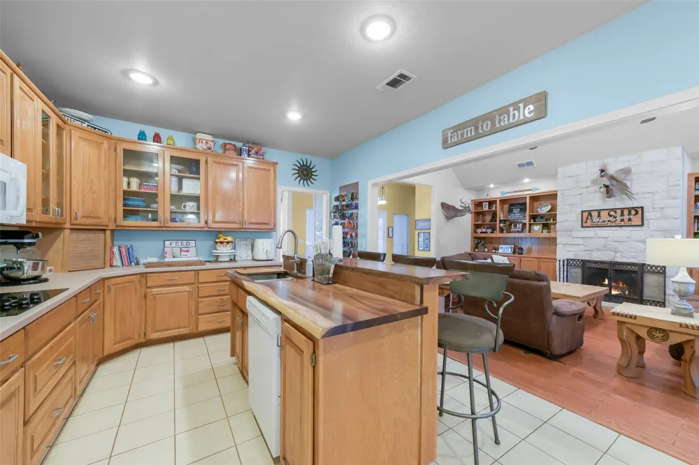 3391 Fm 2190 Jacksboro, TX 76458