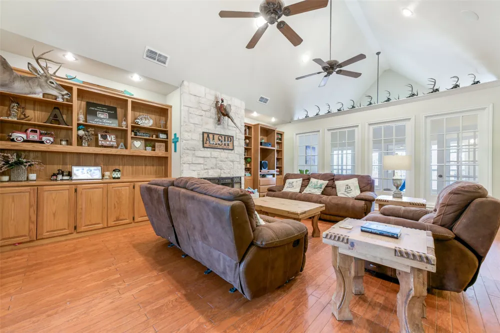3391 Fm 2190 Jacksboro, TX 76458