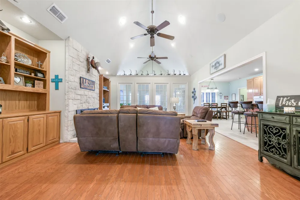 3391 Fm 2190 Jacksboro, TX 76458