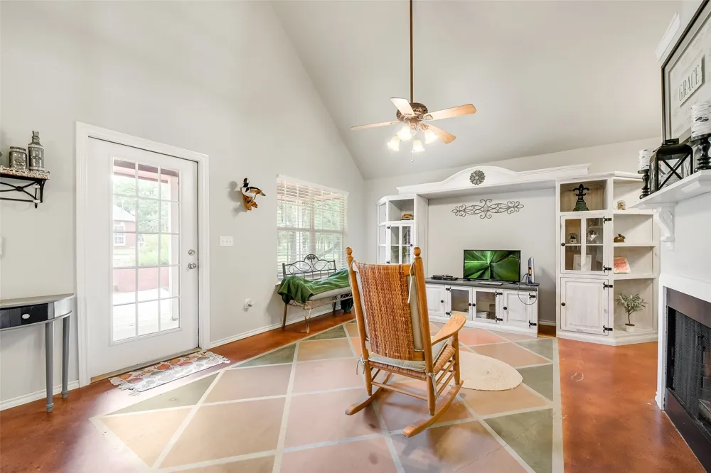 3391 Fm 2190 Jacksboro, TX 76458