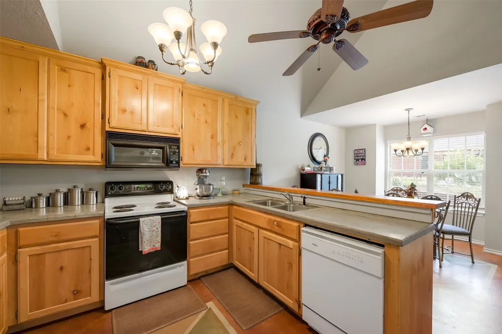3391 Fm 2190 Jacksboro, TX 76458